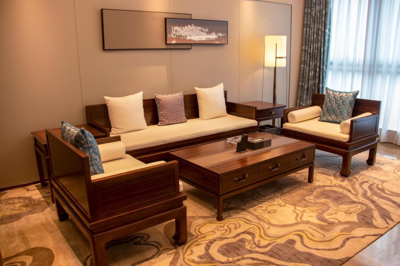 Guangzhou Pazhou Ln Dongfang Hotel Экстерьер фото