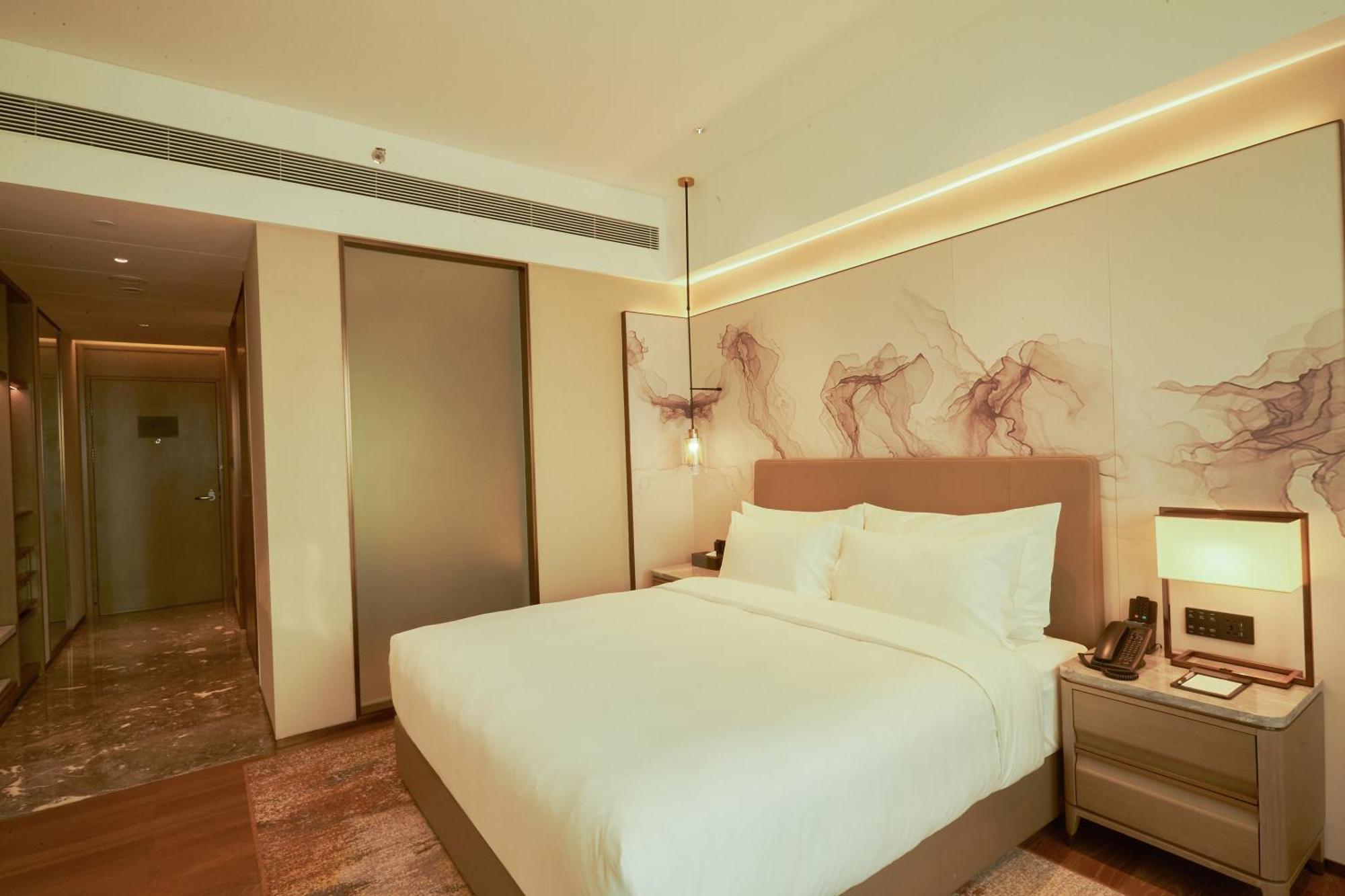 Guangzhou Pazhou Ln Dongfang Hotel Экстерьер фото