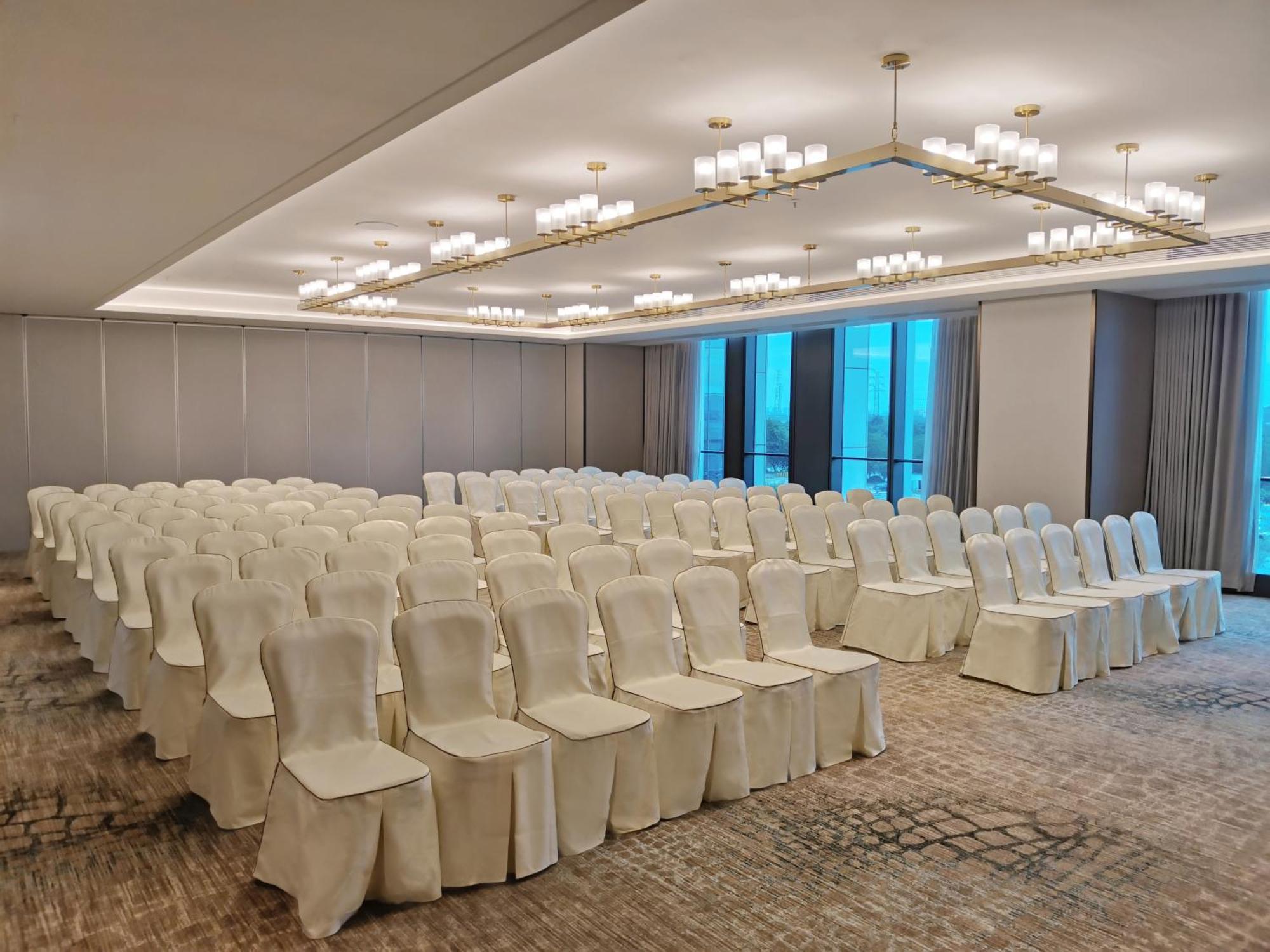 Guangzhou Pazhou Ln Dongfang Hotel Экстерьер фото