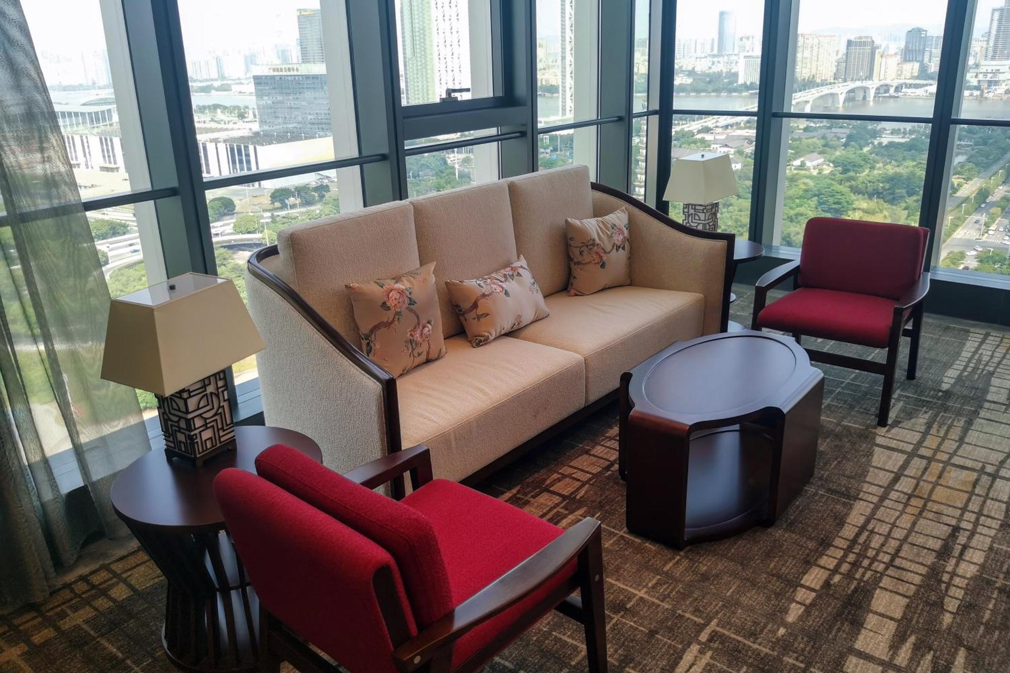 Guangzhou Pazhou Ln Dongfang Hotel Экстерьер фото