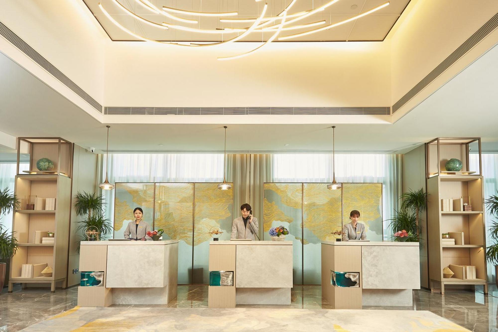 Guangzhou Pazhou Ln Dongfang Hotel Экстерьер фото