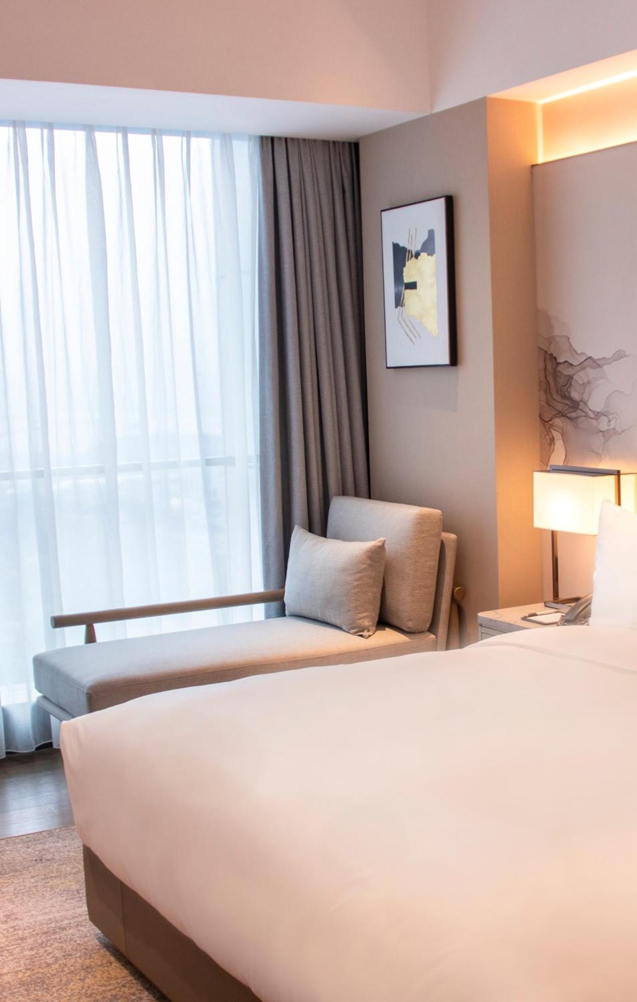Guangzhou Pazhou Ln Dongfang Hotel Экстерьер фото