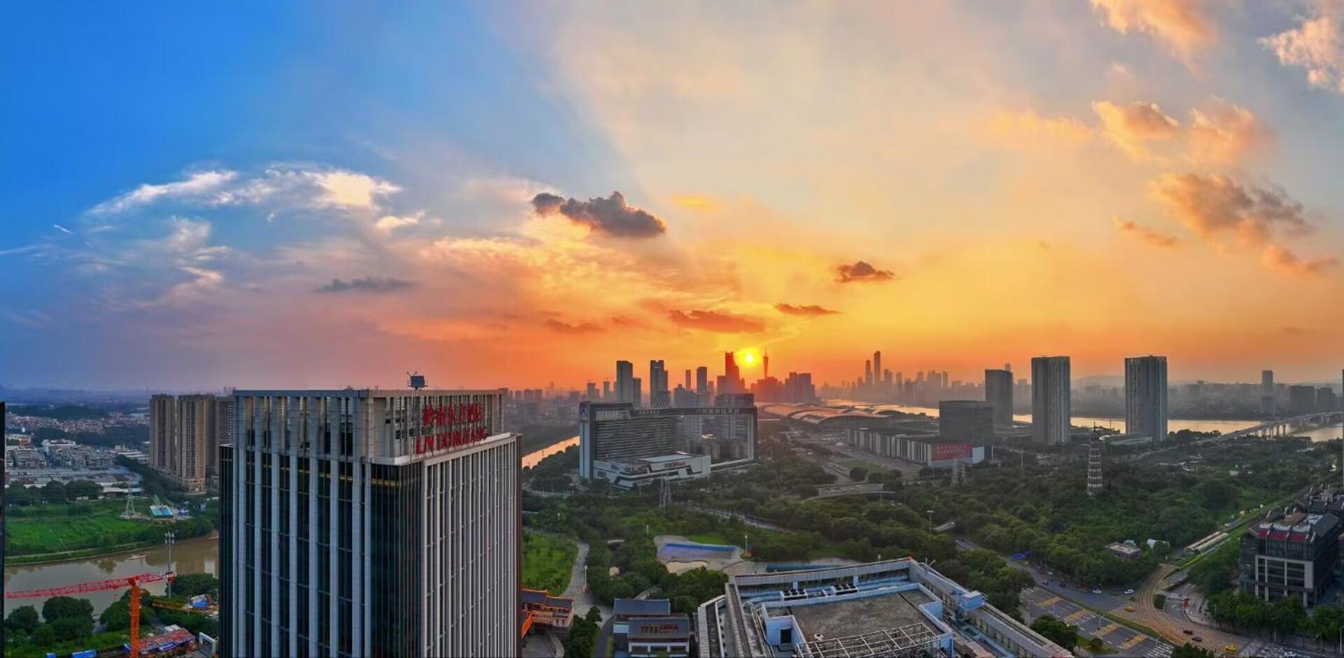 Guangzhou Pazhou Ln Dongfang Hotel Экстерьер фото